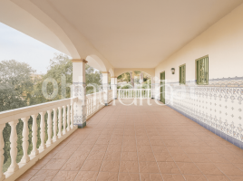  (unifamiliar aïllada), 302 m², presque neuf