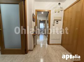 Piso, 74 m², cerca de bus y tren