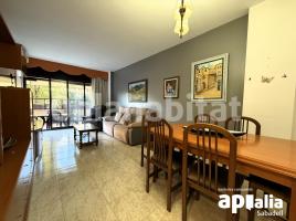 Piso, 74 m², cerca de bus y tren