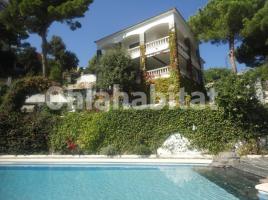 Houses (villa / tower), 210 m²