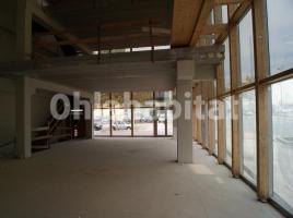 Industrial, 652 m², near bus and train