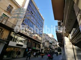 For rent office, 70 m², near bus and train, Calle de Girona